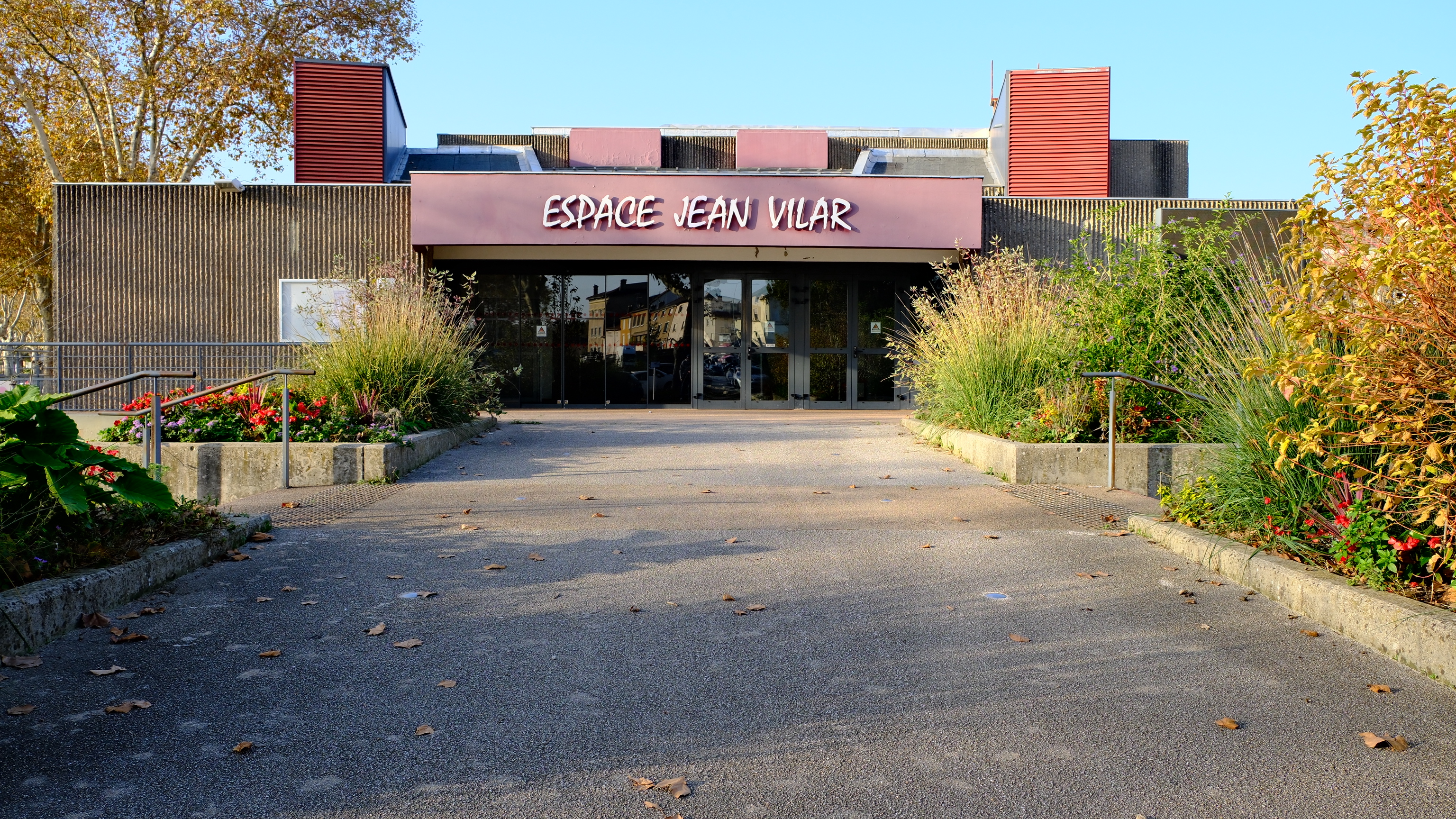 Salle Jean Vilar à Neuville sur Saône